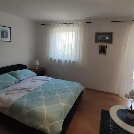 Domi Apartment