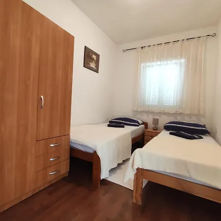 Domi Apartment Selce